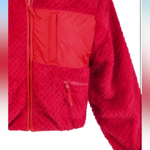 Red Fuzzy Textured Zip-Up Cropped Jacket - Picture 9 of 10